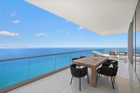 Купить кондоминиум в Санни-Айлс-Бич, Флорида 4 спальни, 302.12м2, № 2047970 - фото 13