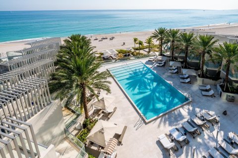 Купить кондоминиум в Санни-Айлс-Бич, Флорида 4 спальни, 302.12м2, № 2047970 - фото 18