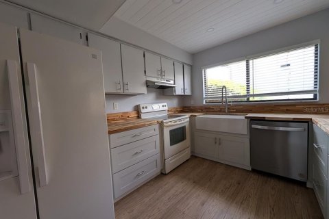 Adosado en venta en Seminole, Florida, 3 dormitorios, 124.02 m2 № 2317390 - foto 10