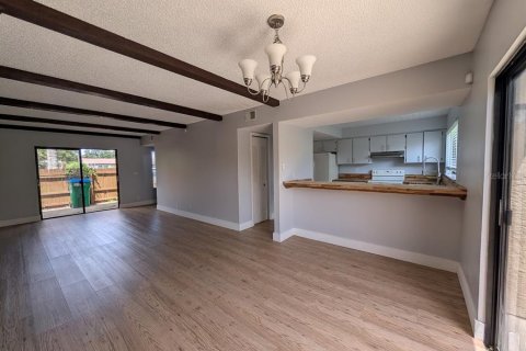 Adosado en venta en Seminole, Florida, 3 dormitorios, 124.02 m2 № 2317390 - foto 8