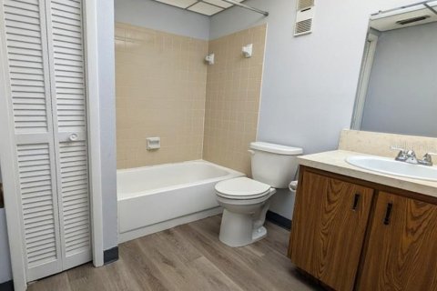 Adosado en venta en Seminole, Florida, 3 dormitorios, 124.02 m2 № 2317390 - foto 24