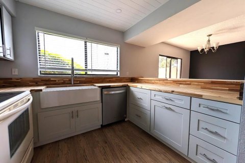 Adosado en venta en Seminole, Florida, 3 dormitorios, 124.02 m2 № 2317390 - foto 11