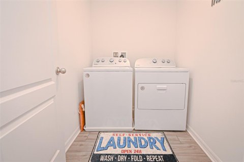 Adosado en venta en Kissimmee, Florida, 2 dormitorios, 134.24 m2 № 1910769 - foto 20