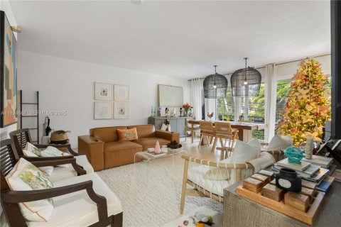 Condominio en venta en Key Biscayne, Florida, 2 dormitorios, 101.26 m2 № 1982980 - foto 2