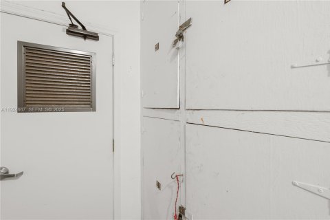 Condominio en venta en Key Biscayne, Florida, 2 dormitorios, 101.26 m2 № 1982980 - foto 20