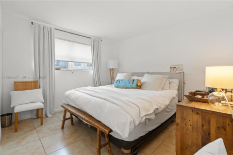 Condominio en venta en Key Biscayne, Florida, 2 dormitorios, 101.26 m2 № 1982980 - foto 15