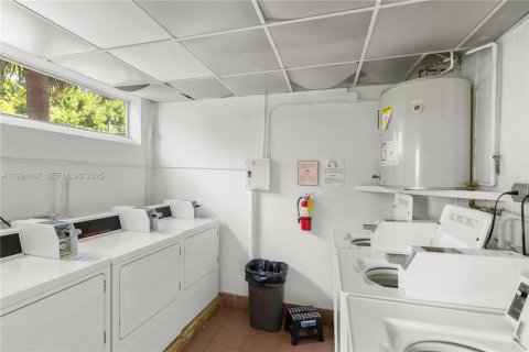 Condominio en venta en Key Biscayne, Florida, 2 dormitorios, 101.26 m2 № 1982980 - foto 19