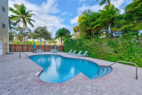 Condominio en venta en Key Biscayne, Florida, 2 dormitorios, 101.26 m2 № 1982980 - foto 22