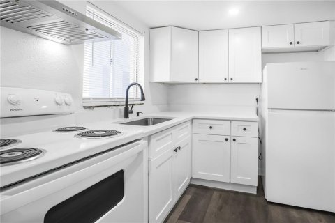 Condominio en alquiler en Bradenton, Florida, 1 dormitorio, 53.51 m2 № 1908052 - foto 16