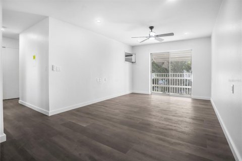 Condominio en alquiler en Bradenton, Florida, 1 dormitorio, 53.51 m2 № 1908052 - foto 5