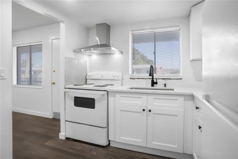 Condominio en alquiler en Bradenton, Florida, 1 dormitorio, 53.51 m2 № 1908052 - foto 17