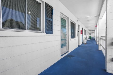 Condominio en alquiler en Bradenton, Florida, 1 dormitorio, 53.51 m2 № 1908052 - foto 4