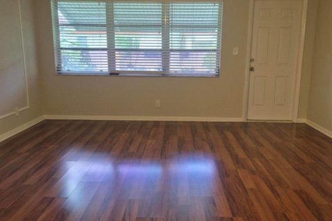 Condo in Delray Beach, Florida, 1 bedroom № 2181908 - photo 7