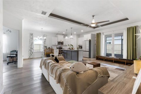 Снять в аренду виллу или дом в Гейнсвилл, Флорида 1 комната, 181.9м2, № 1906826 - фото 2