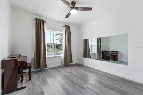 Снять в аренду виллу или дом в Гейнсвилл, Флорида 1 комната, 181.9м2, № 1906826 - фото 9