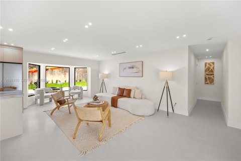 Villa ou maison à vendre à Miami, Floride: 5 chambres, 303.51 m2 № 2084811 - photo 8