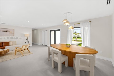 Villa ou maison à vendre à Miami, Floride: 5 chambres, 303.51 m2 № 2084811 - photo 11