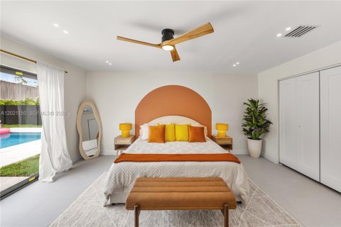 Villa ou maison à vendre à Miami, Floride: 5 chambres, 303.51 m2 № 2084811 - photo 24