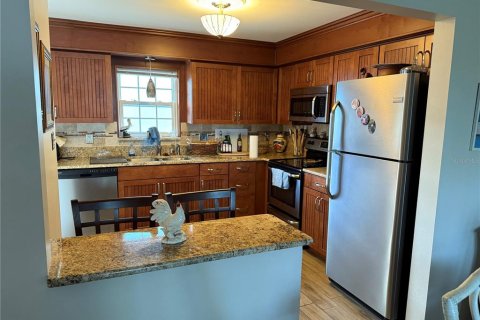 Condominio en alquiler en Belleair, Florida, 1 dormitorio, 81.01 m2 № 1723826 - foto 5