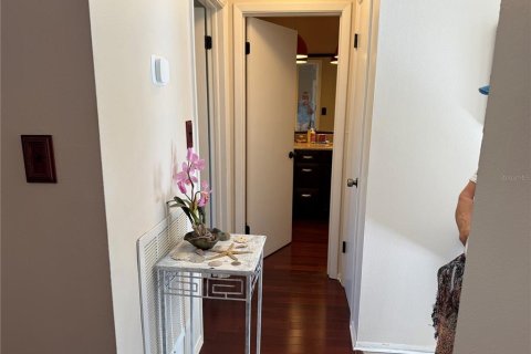 Condominio en alquiler en Belleair, Florida, 1 dormitorio, 81.01 m2 № 1723826 - foto 12