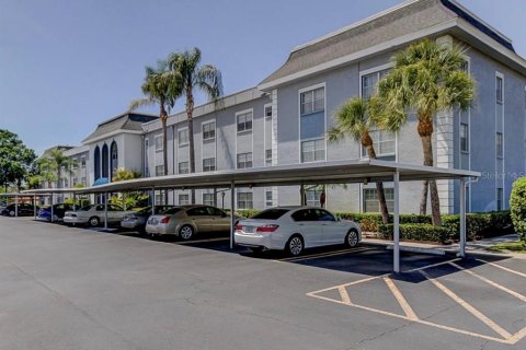 Condominio en alquiler en Belleair, Florida, 1 dormitorio, 81.01 m2 № 1723826 - foto 21