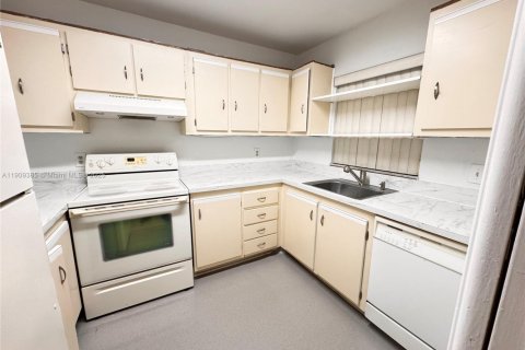 Снять в аренду кондоминиум в Дейви, Флорида 1 спальня, 65.03м2, № 1965007 - фото 4