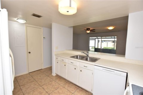 Adosado en alquiler en Winter Haven, Florida, 2 dormitorios, 110 m2 № 2279766 - foto 15