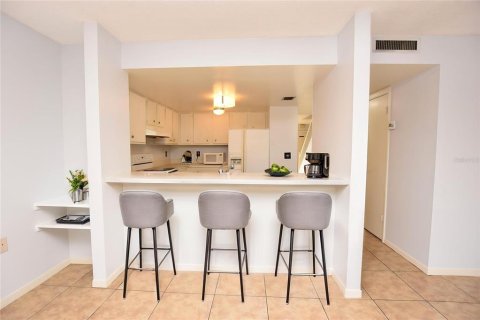 Adosado en alquiler en Winter Haven, Florida, 2 dormitorios, 110 m2 № 2279766 - foto 10