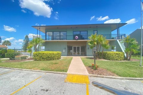Adosado en alquiler en Winter Haven, Florida, 2 dormitorios, 110 m2 № 2279766 - foto 4