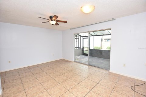 Adosado en alquiler en Winter Haven, Florida, 2 dormitorios, 110 m2 № 2279766 - foto 9