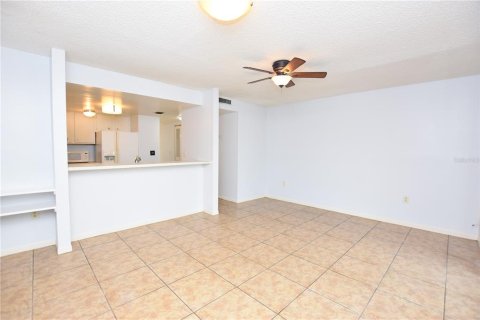 Adosado en alquiler en Winter Haven, Florida, 2 dormitorios, 110 m2 № 2279766 - foto 6