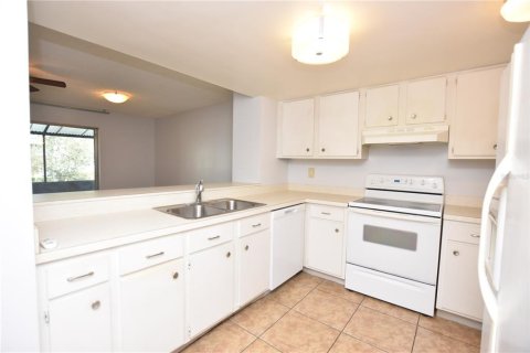 Adosado en alquiler en Winter Haven, Florida, 2 dormitorios, 110 m2 № 2279766 - foto 13