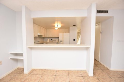 Adosado en alquiler en Winter Haven, Florida, 2 dormitorios, 110 m2 № 2279766 - foto 11