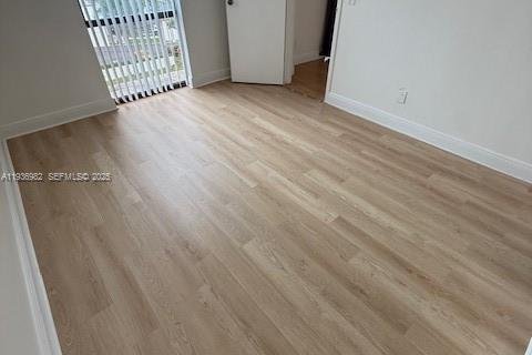 Condo in North Miami, Florida, 2 bedrooms  № 1994822 - photo 8