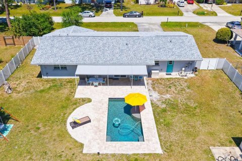 House in Sarasota, Florida 3 bedrooms, 208.38 sq.m. № 1618000 - photo 28