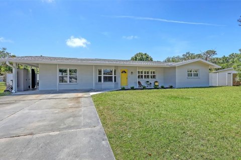 House in Sarasota, Florida 3 bedrooms, 208.38 sq.m. № 1618000 - photo 1