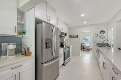 House in Sarasota, Florida 3 bedrooms, 208.38 sq.m. № 1618000 - photo 9