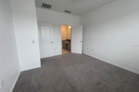 Townhouse in Lakeland, Florida 3 bedrooms, 181.44 sq.m. № 1685263 - photo 13