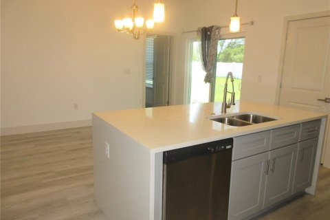 Villa ou maison à louer à Ocala, Floride: 4 chambres, 142.42 m2 № 2403145 - photo 3