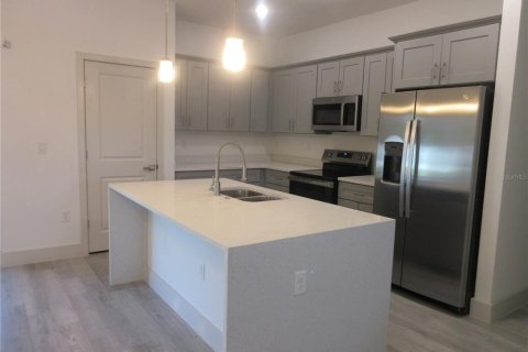 Villa ou maison à louer à Ocala, Floride: 4 chambres, 142.42 m2 № 2403145 - photo 2