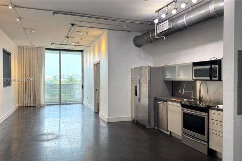Condo in Miami Beach, Florida, 2 bedrooms  № 2003463
