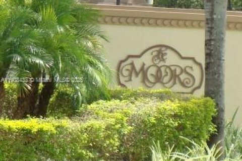 Condominio en alquiler en Hialeah, Florida, 3 dormitorios, 102.19 m2 № 1954405 - foto 12