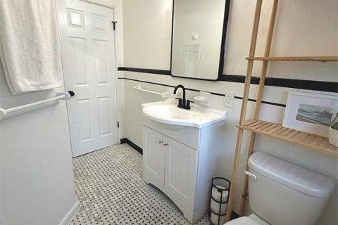 House in Gulfport, Florida 3 bedrooms, 150.87 sq.m. № 1866870 - photo 11