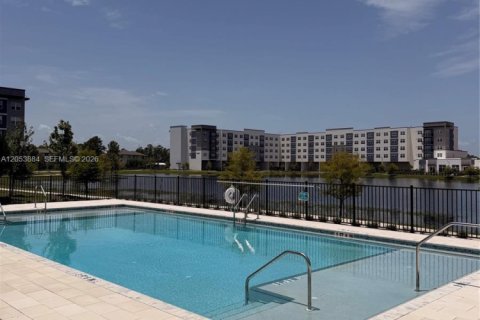 Condo in Orlando, Florida, 1 bedroom № 2172615 - photo 15