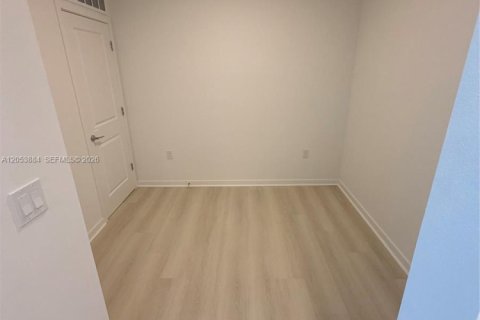 Condo in Orlando, Florida, 1 bedroom № 2172615 - photo 7