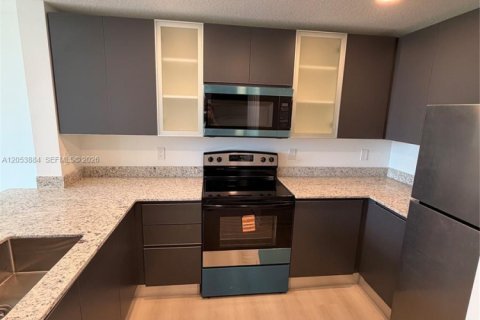 Condo in Orlando, Florida, 1 bedroom № 2172615 - photo 6
