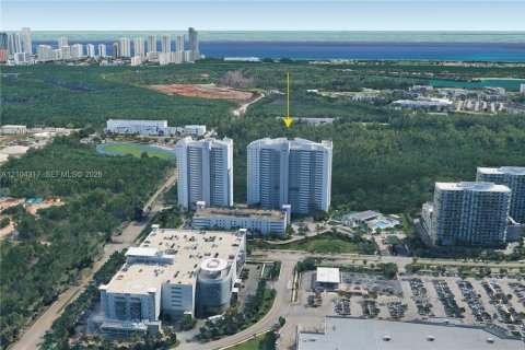 Copropriété à vendre à North Miami, Floride: 3 chambres, 167.32 m2 № 2418280 - photo 11