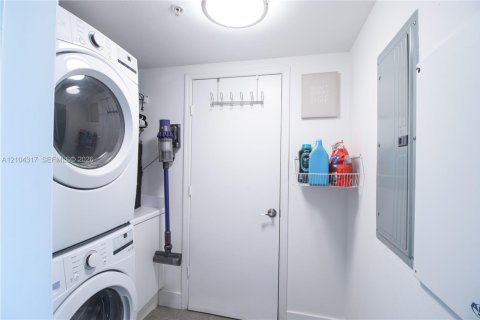 Copropriété à vendre à North Miami, Floride: 3 chambres, 167.32 m2 № 2418280 - photo 4