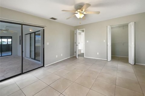 House in Englewood, Florida 2 bedrooms, 139.35 sq.m. № 1245721 - photo 24