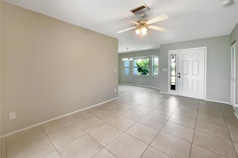 House in Englewood, Florida 2 bedrooms, 139.35 sq.m. № 1245721 - photo 9